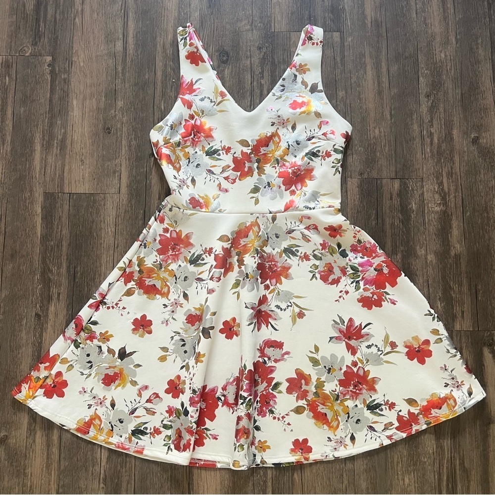 Aqua Floral White Red V Neck Fit and Flare Sleeveless Short Dress Open V Back L - Picture 5 of 10